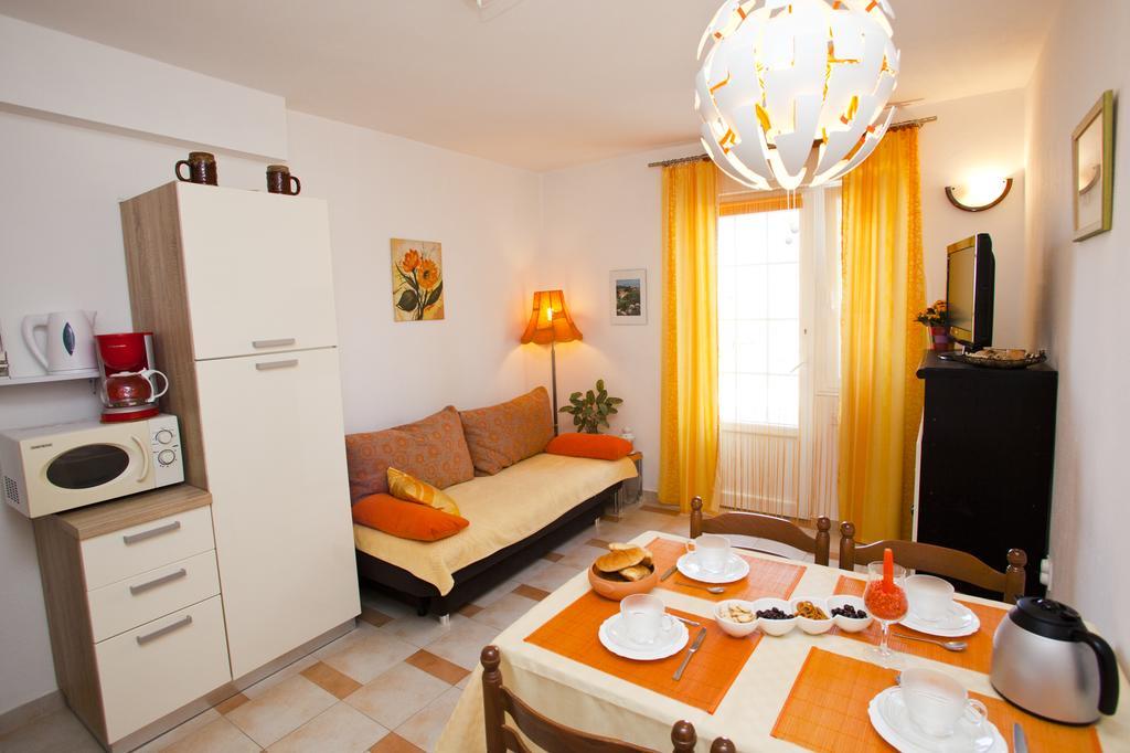 Apartments Marija Vrbnik (Primorje-Gorski Kotar) Exterior foto